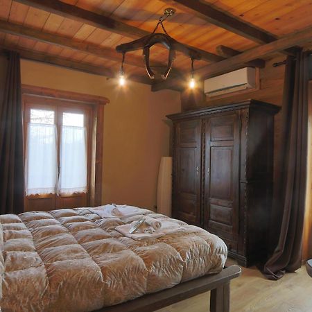 Lou Subric Hotel Stroppo Kültér fotó